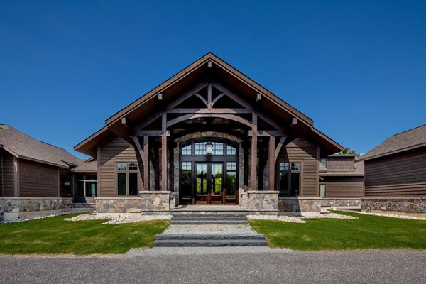 Modern-Trails-Ontario-Canadian-Timberframes-Front-Entrance
